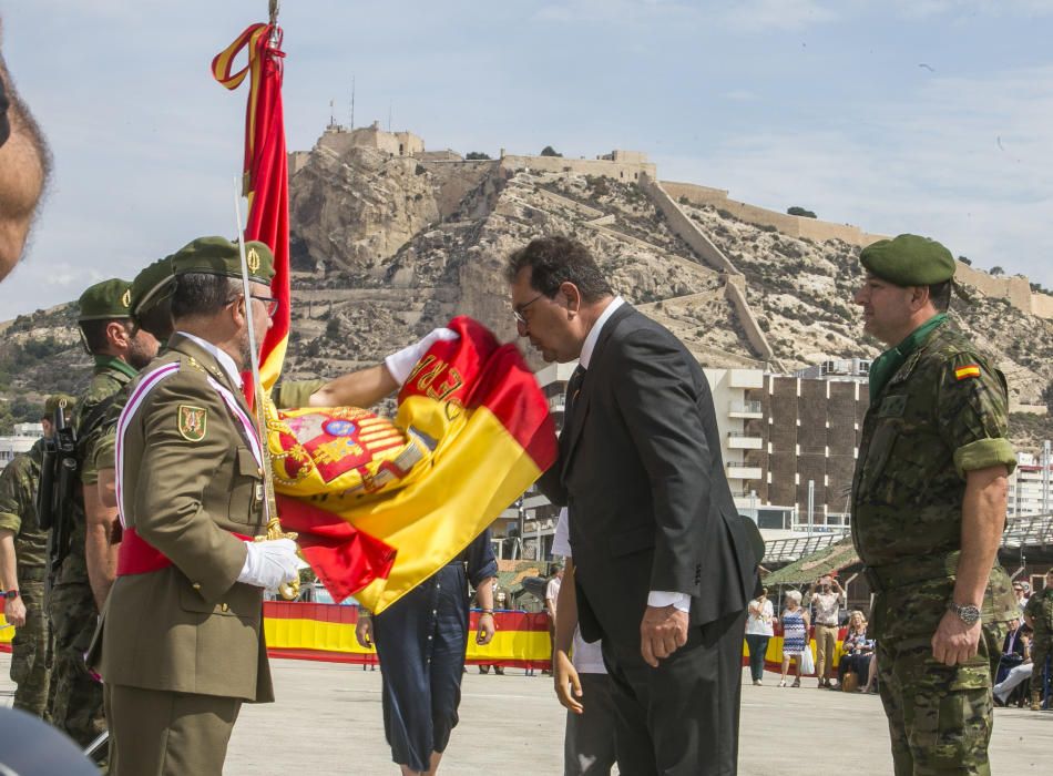 600 personas juran bandera en Alicante