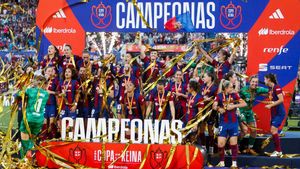 Las jugadoras del Barça celebran la Copa de la Reina 2023/24