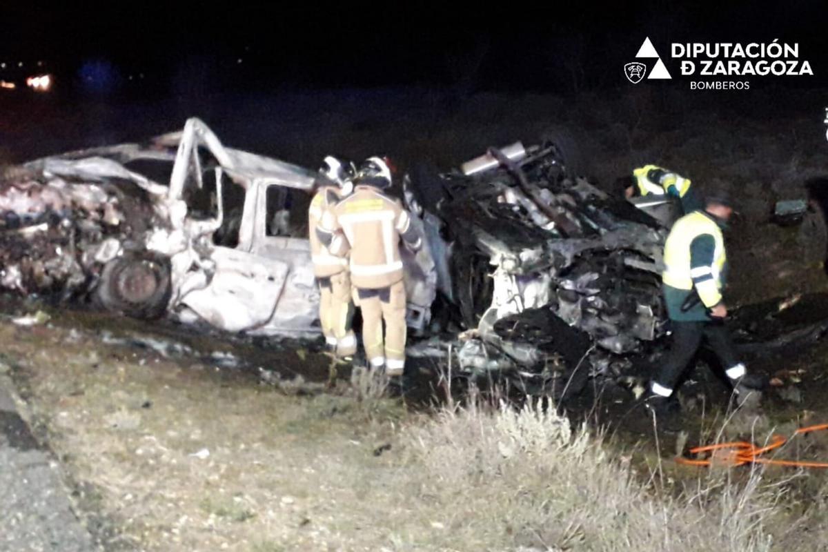 Así han quedado los vehículos tras el accidente en Calatayud