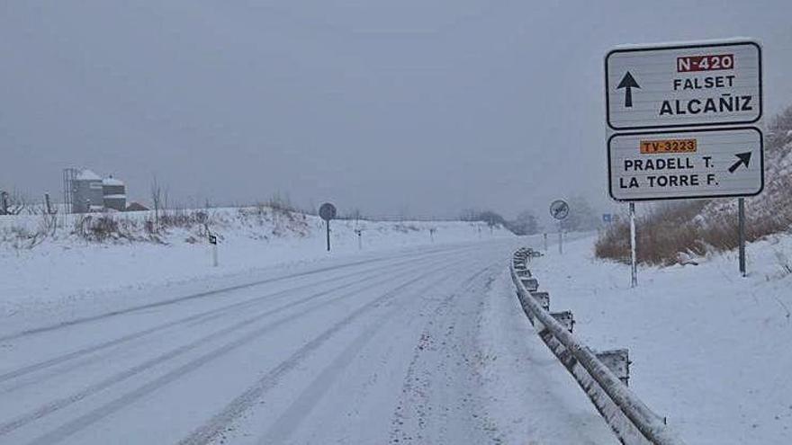 La carretera de Falset, completament nevada.