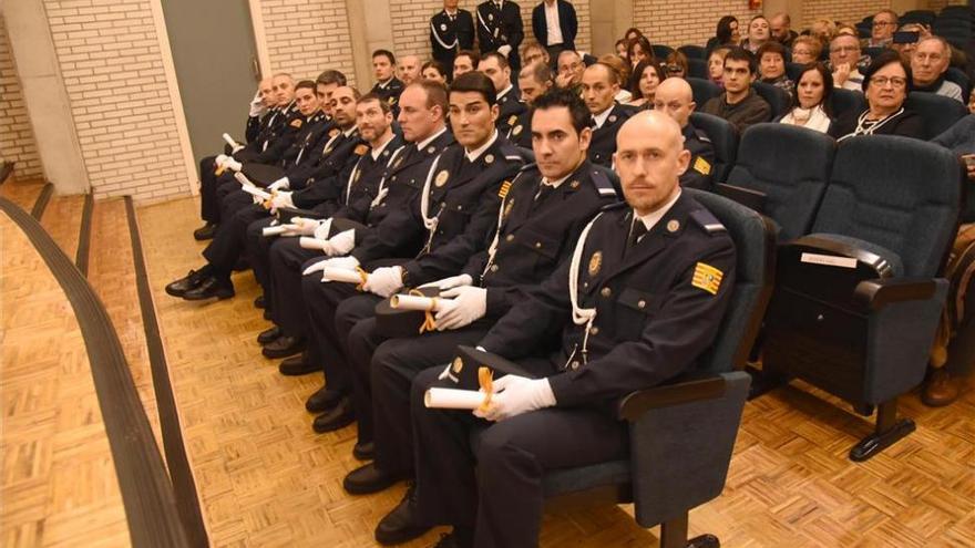 Entregados los despachos de ascenso en la Policía Local de Zaragoza