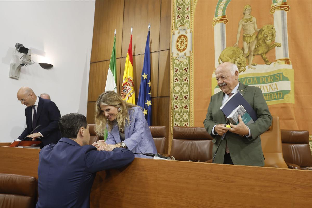 Juanma Moreno, investido presidente de la Junta de Andalucía tras alcanzar un acuerdo con Vox