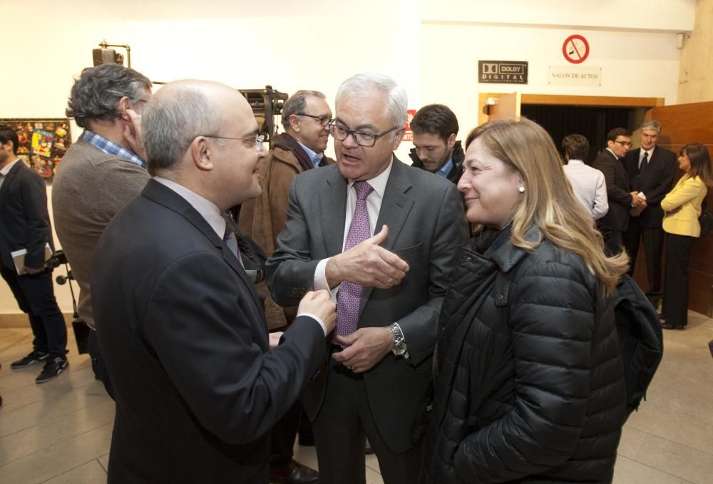 Conferencia de Andrés García Reche en el Club Mercantil