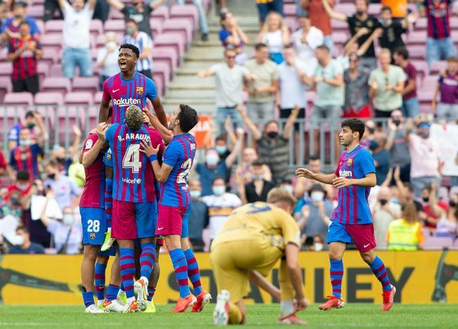 Las mejores imágenes del Barça - Levante: Ansu Fati, Depay, de Jong, Gavi, Nico...