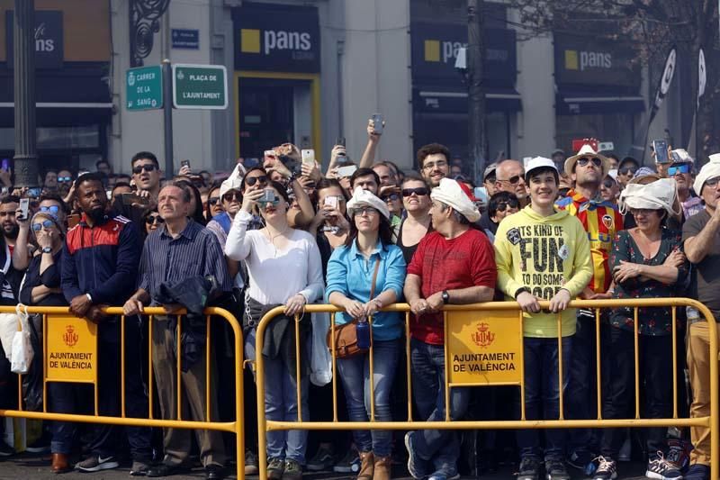 Búscate en la mascletà del 16 de marzo