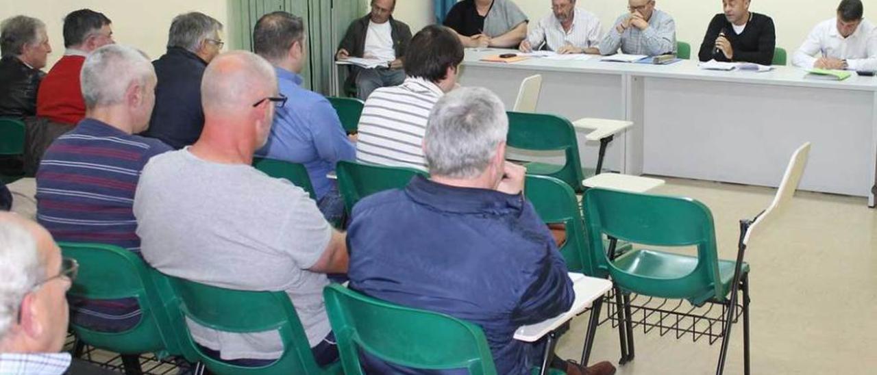 Un aspecto de la asamblea extraordinaria de la Federación de Bolos celebrada el pasado noviembre.