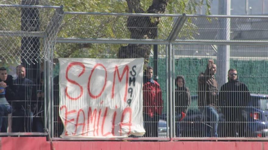 La afición apoya a los jugadores