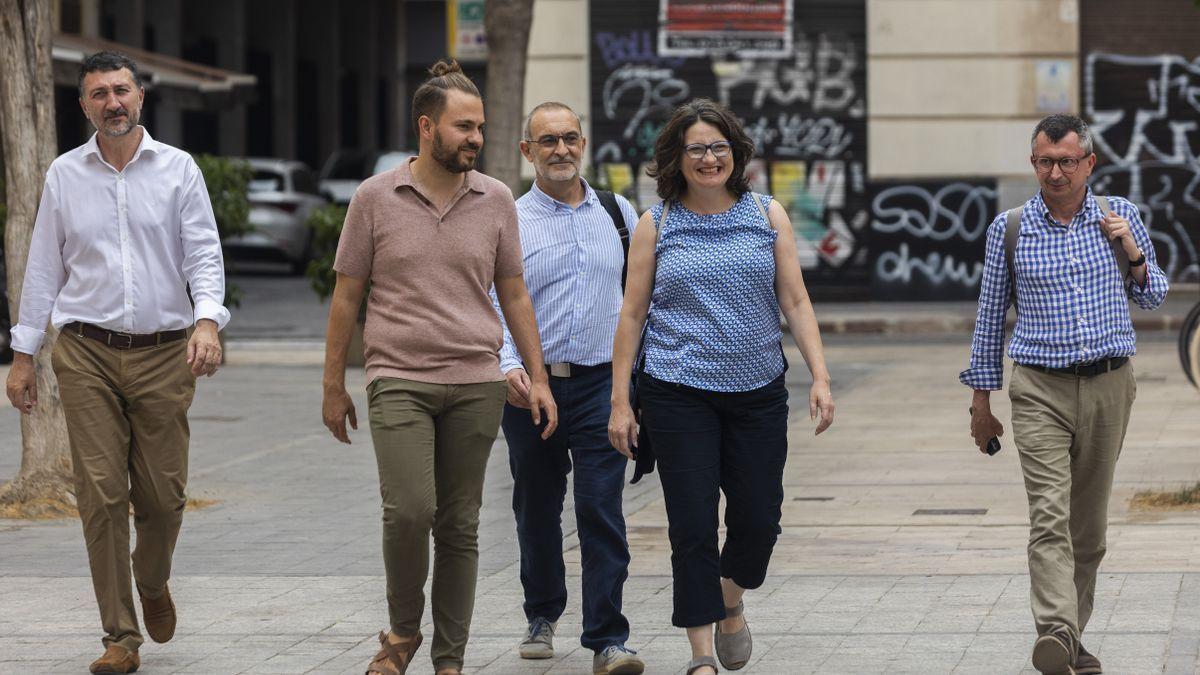 Mónica Oltra llega a la sede de Compromís, este martes, antes de comunicar su dimisión.