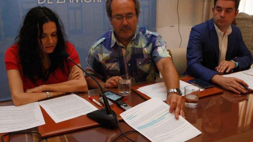 María Eugenia Cabezas, Francisco Guarido y Antidio Fagúndez durante el balance de San Pedro.