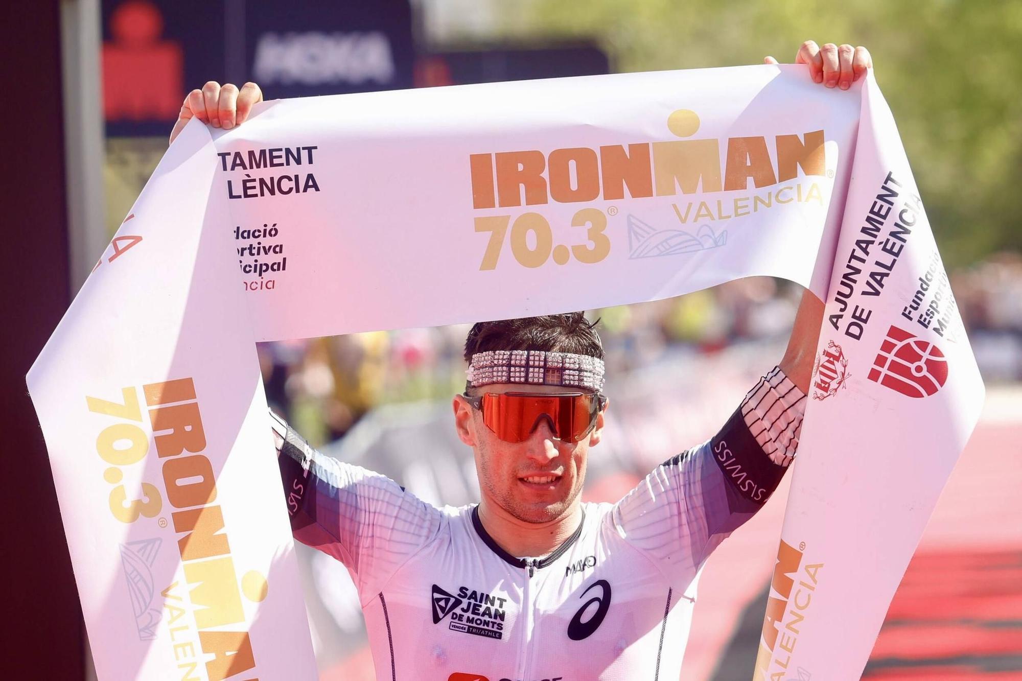 Las imágenes del Ironman 70.3 en Valencia