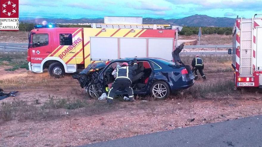 Un conductor herido en un accidente en Vinaròs