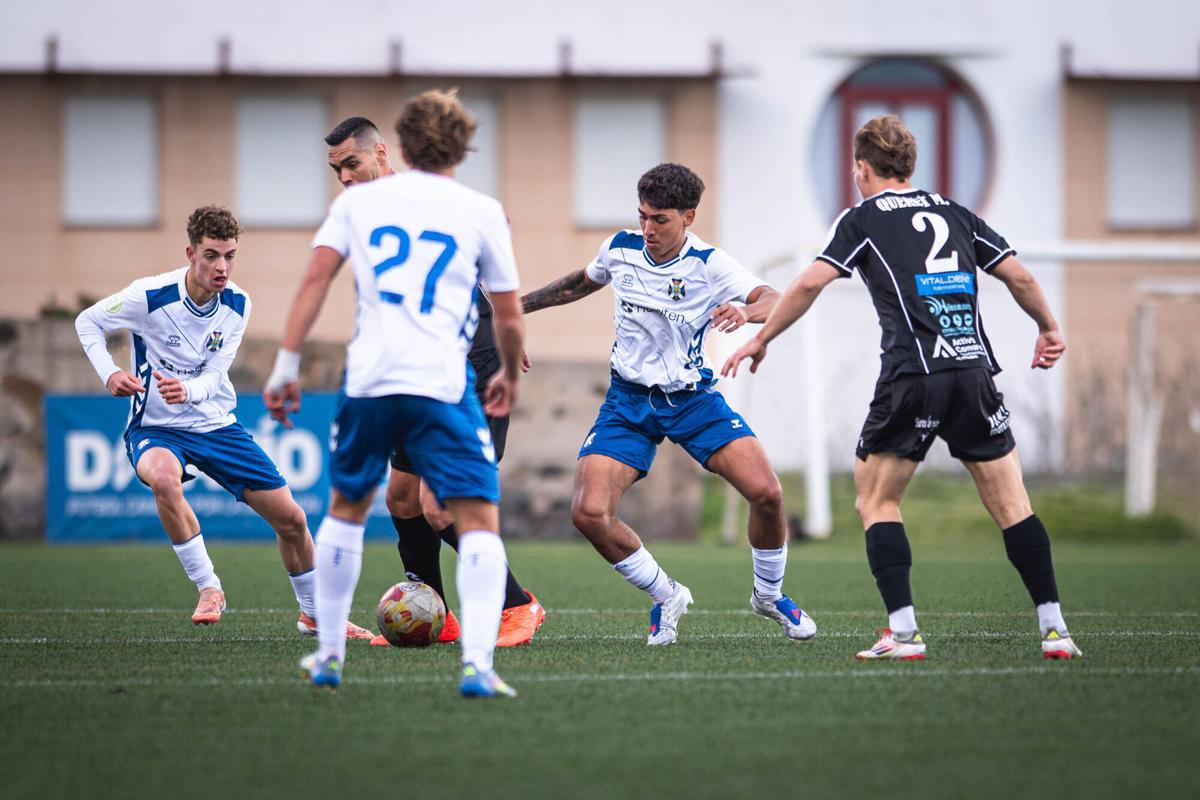 Partido de Tercera División Tenerife C-Herbania.