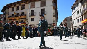 Desfile de la Guardia Civil en Mora de Rubielos (Teruel) por el 181 aniversario del Cuerpo.