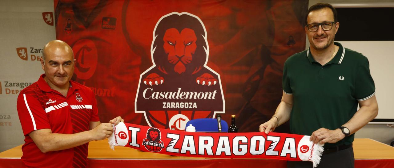 Jaume Ponsarnau y Pep Cargol, en la presentación del técnico el verano pasado.