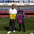 Vingegaard, junto a Christensen en el Camp Nou