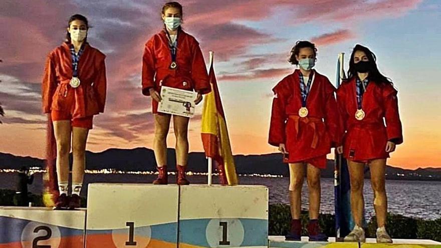 Uno de los podios femeninos de los campeonatos.