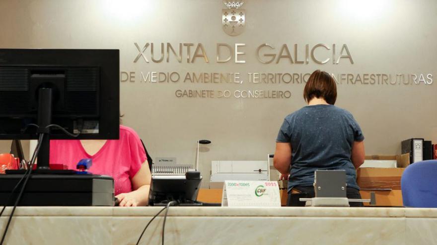 Empleados públicos en la Xunta. |  Xoán Álvarez