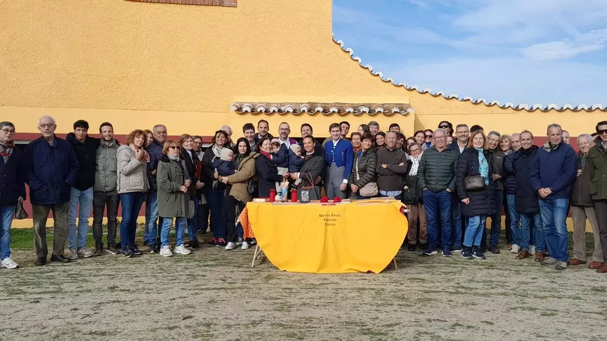 Ovación al cielo: por la amistad que los toros han unido