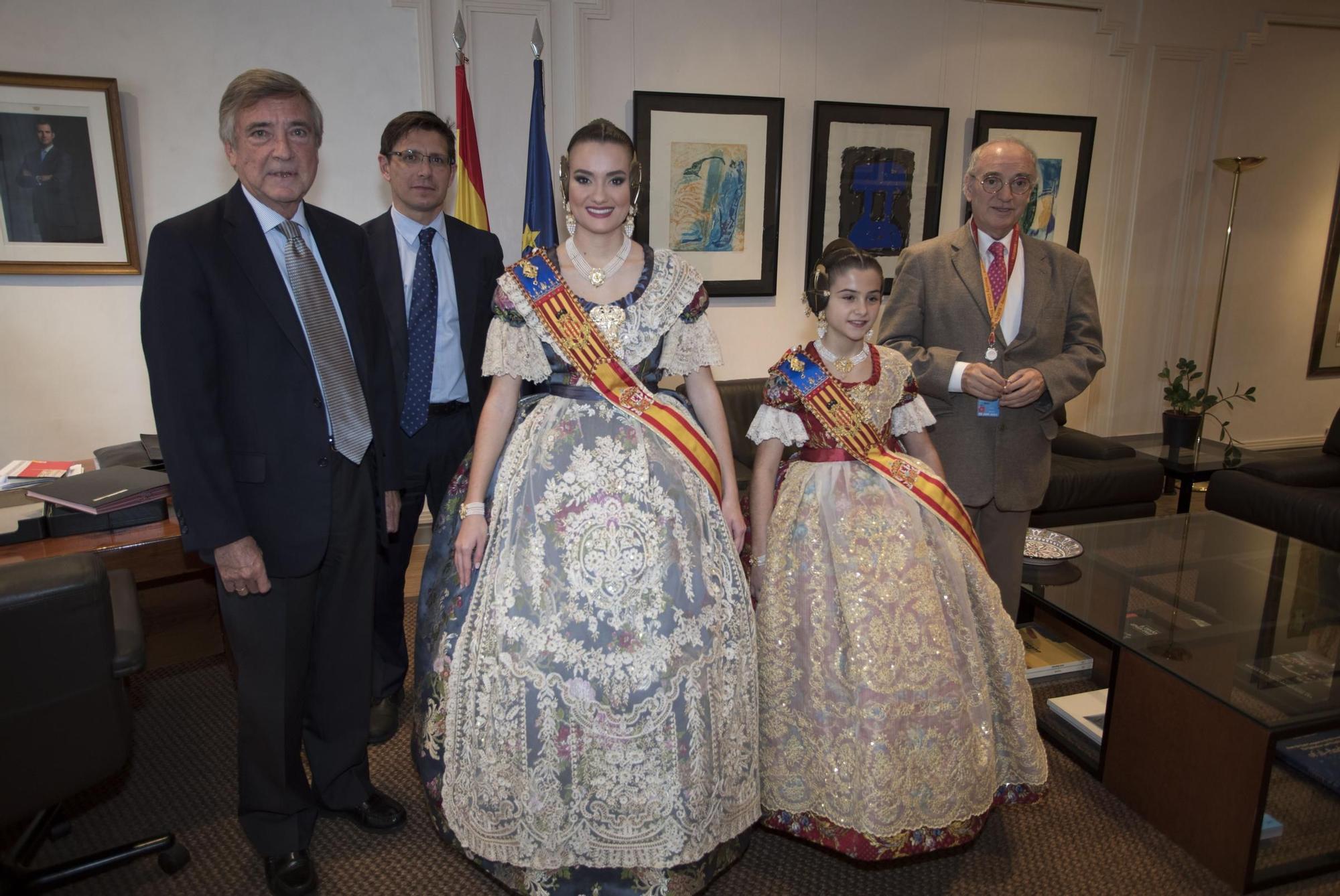 El viaje de las falleras mayores de València a Suiza y la ONU