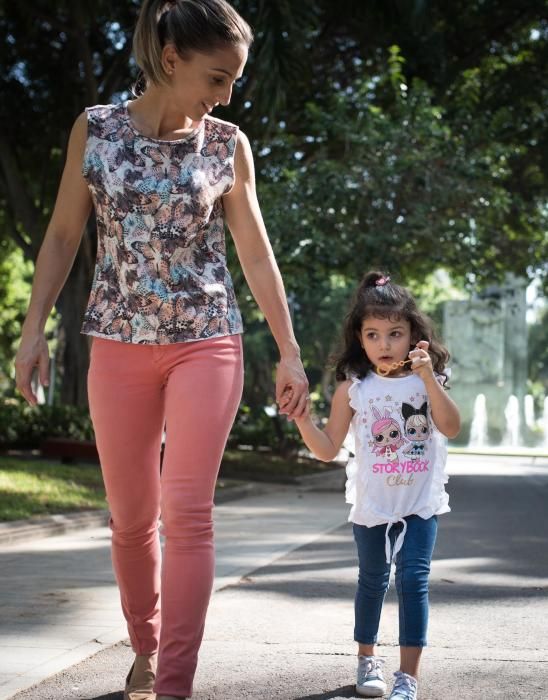 Dulce María, pequeña con una enfermedad rara