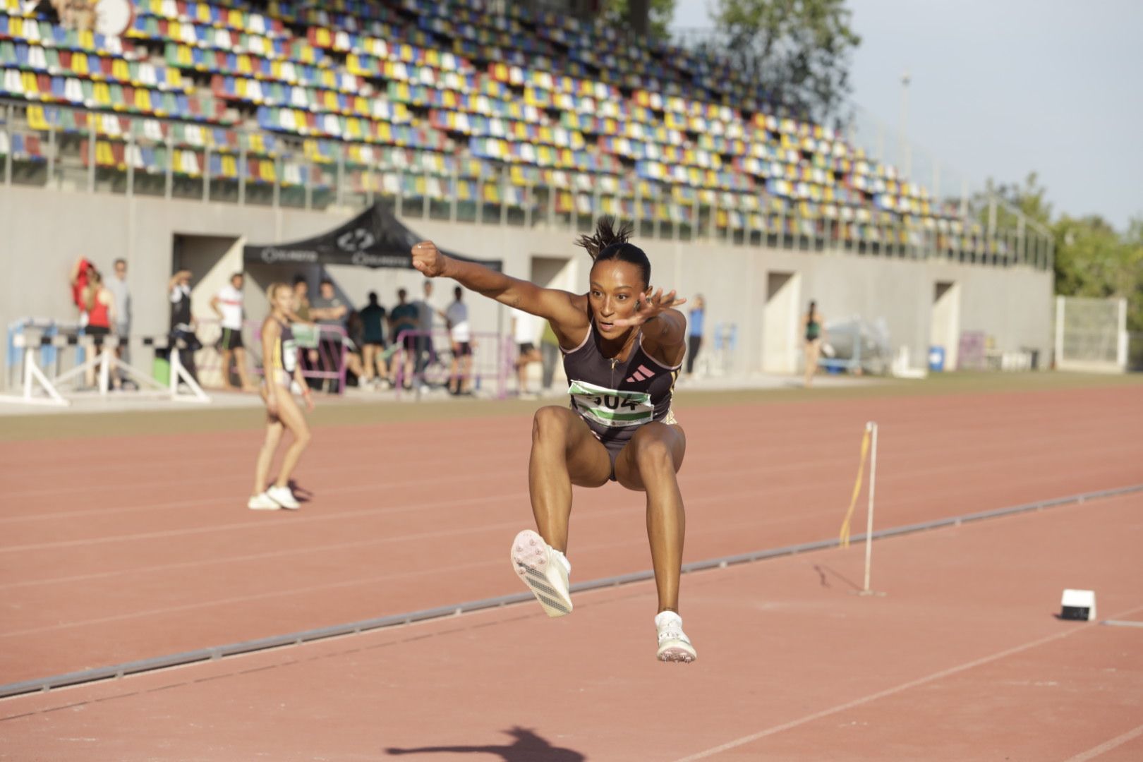 Galería | Castellón disfruta del atletismo de élite y Ana Peleteiro en el adiós de José Emilio Bellido