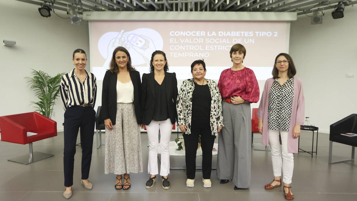 Silvia Tomás, Ruth Usó, Rosa Casañ, MªTeresa Marí, Teresa Millán y María Merino.