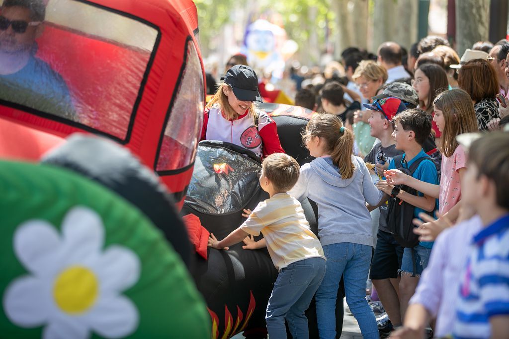 Entierro de la Sardina: ambiente en las calles de Murcia y desfiles de la mañana