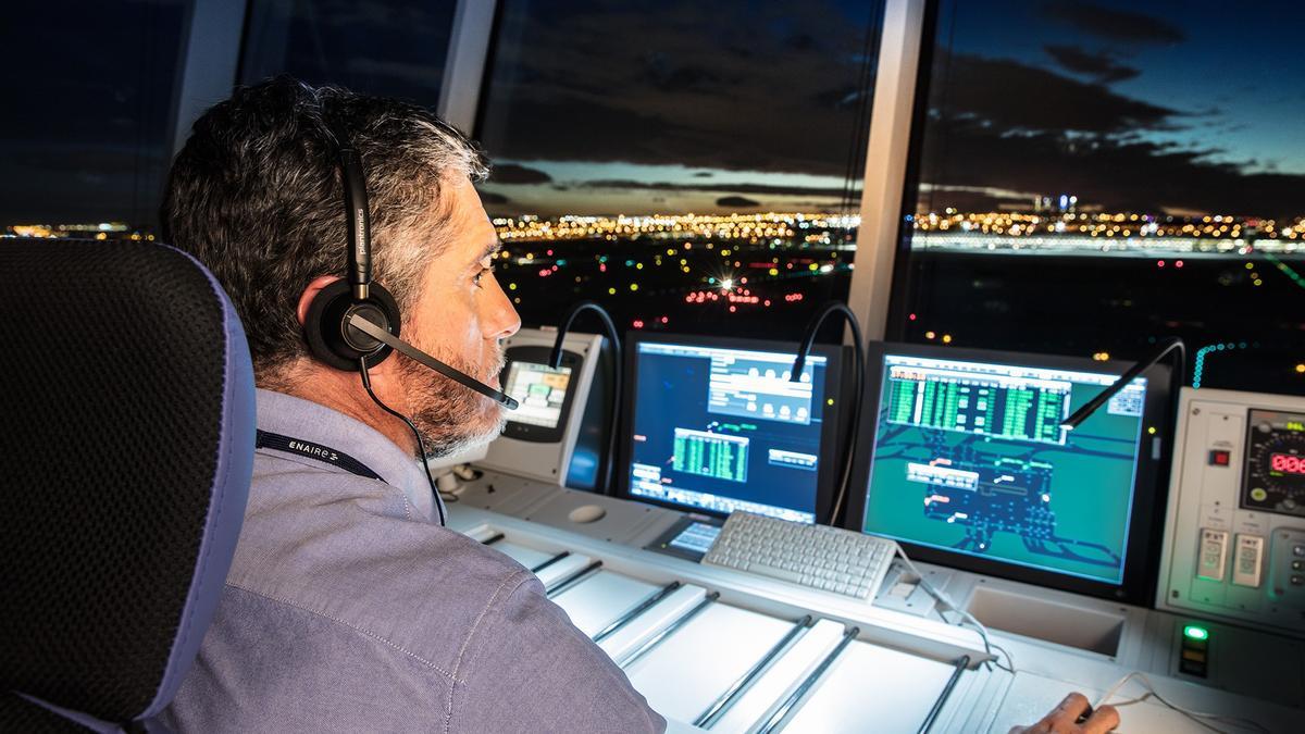 Control aéreo de Enaire, que ya ha cerrado la licitación para la adquisición de un sistema de comunicaciones de radio para sus instalaciones en las Islas.