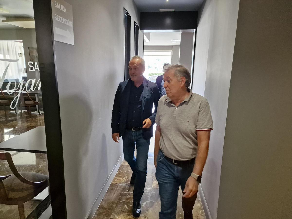 La visita al hotel Puente de La Toja.