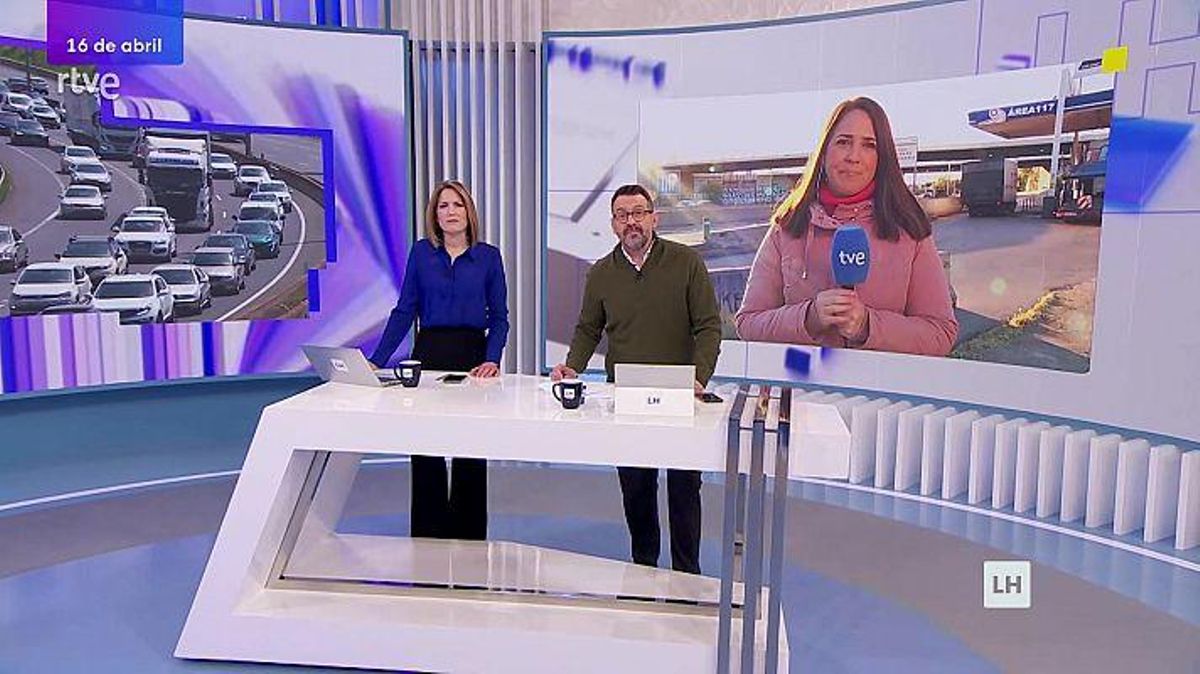 Los presentadores de La Hora de la 1.