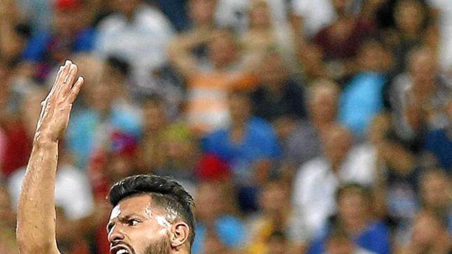 Agüero va marcar tres gols, però també va fallar dos penals