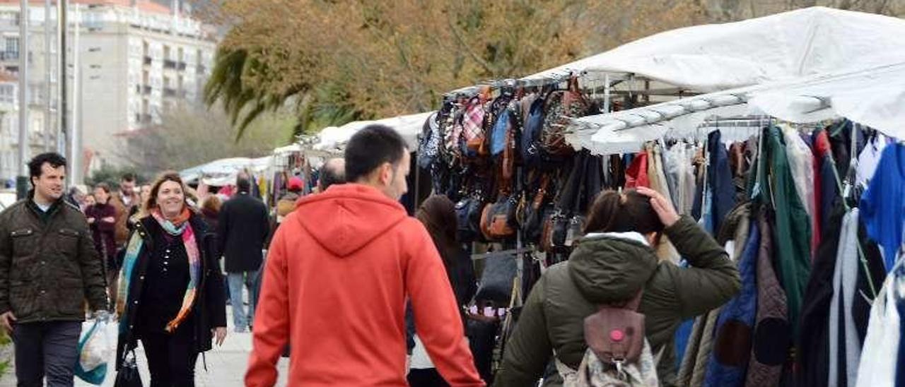 El mercadillo de Moaña del pasado sábado. // Gonzalo Núñez