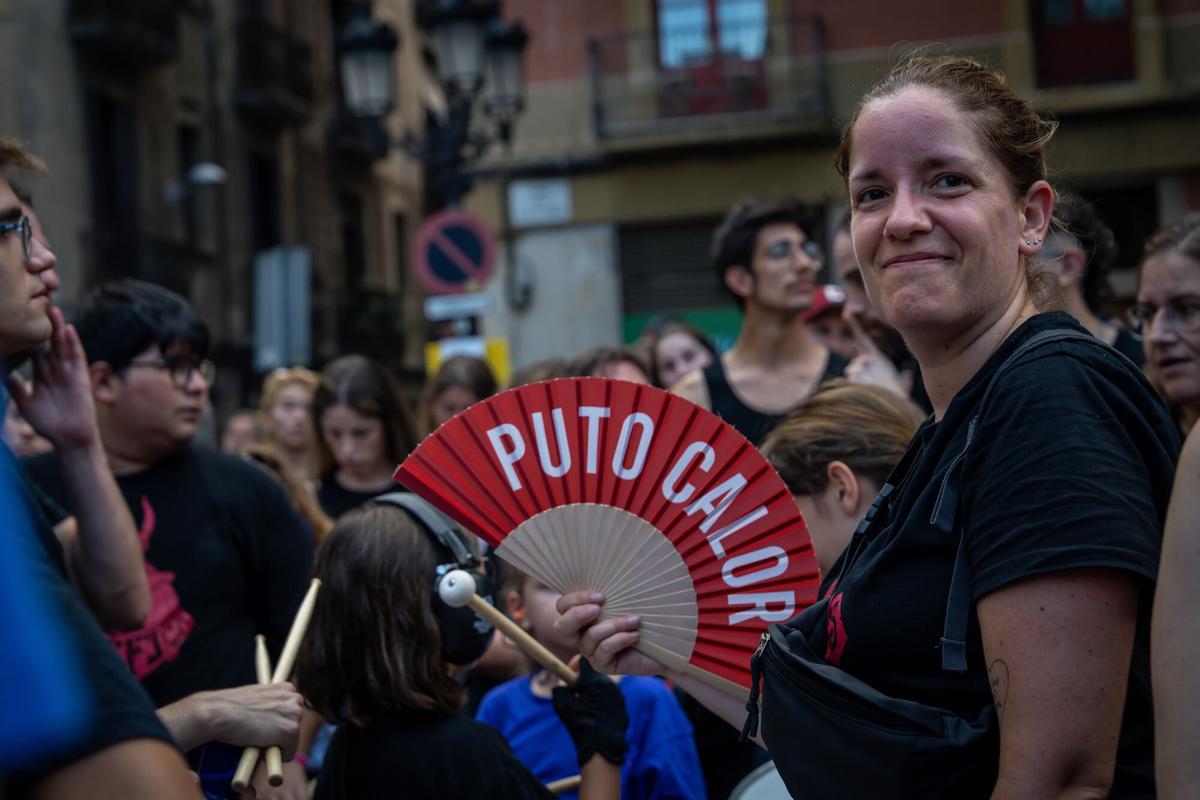 Las fiestas de Gràcia han arrancado con el pregón de la escritora e historiadora del arte Maria Garganté.
