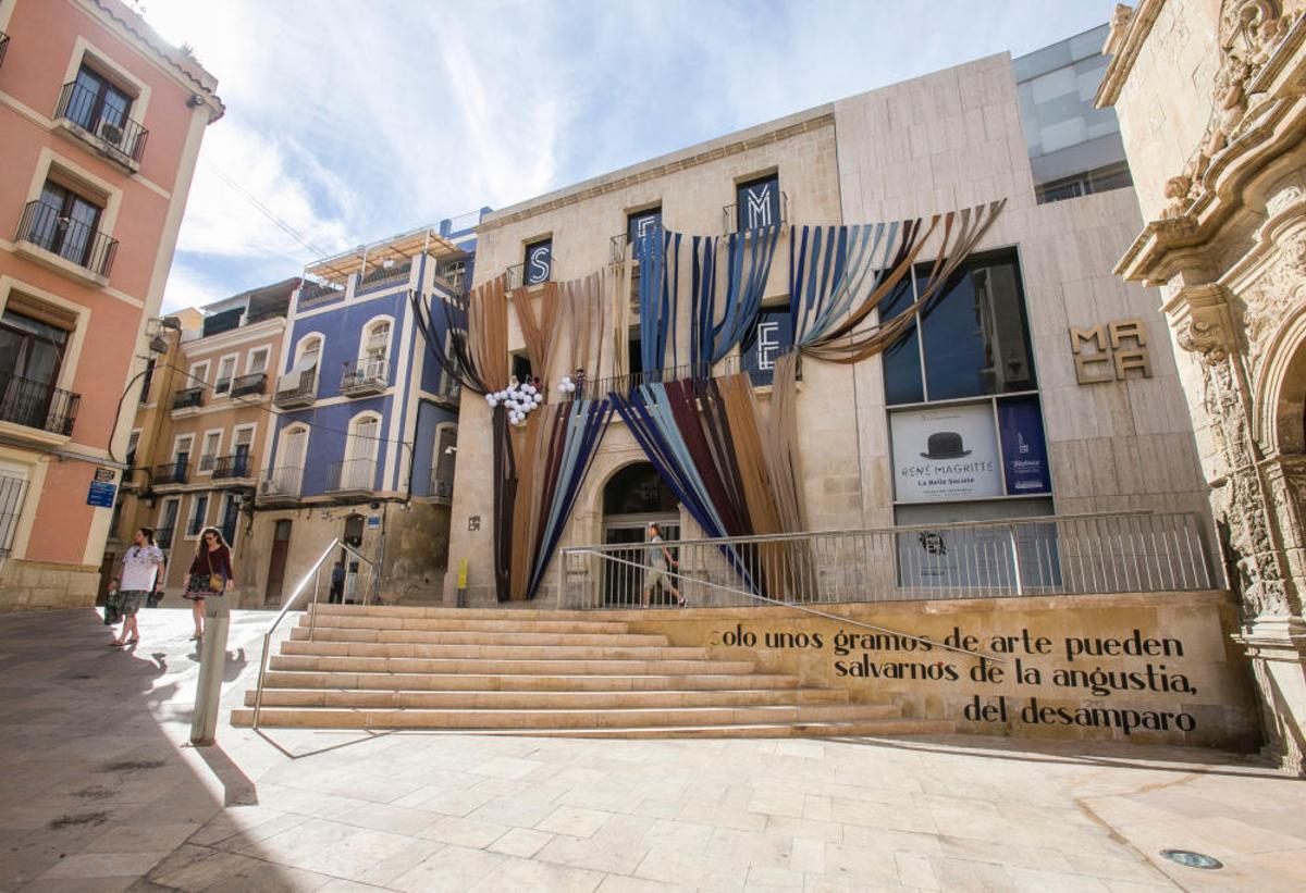 Instalaciones de arquitectura efímera en los museos de Alicante Instalaciones de arquitectura efímera en los museos de Alicante