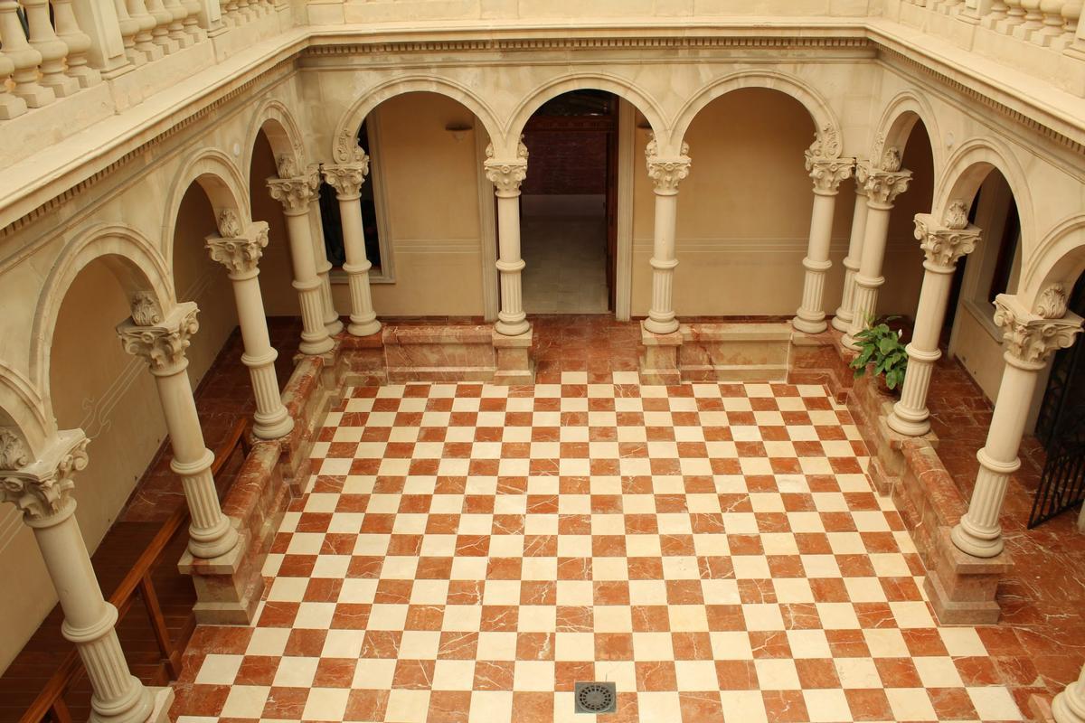 Centro Cultural Gómez-Tortosa.