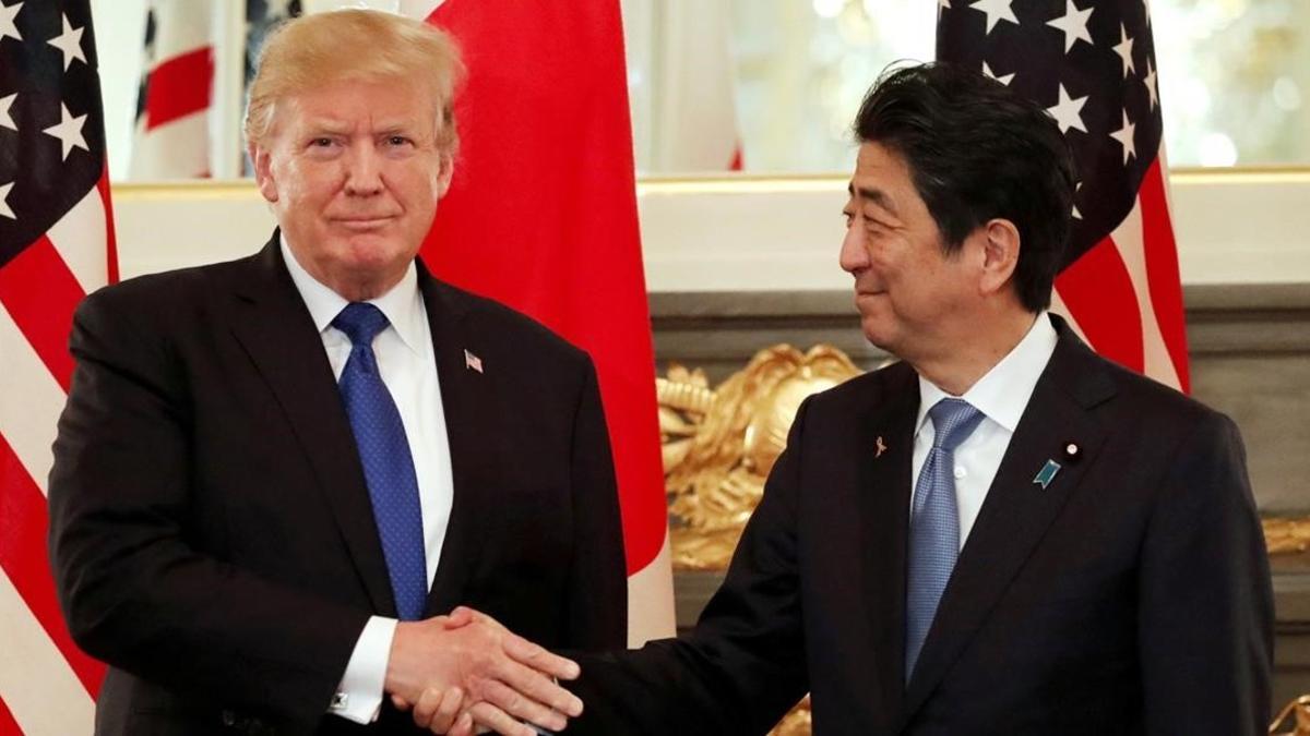 El presidente de EEUU, Donald Trump, y el primer ministro de Japón, Shinzo Abe, en Tokio.