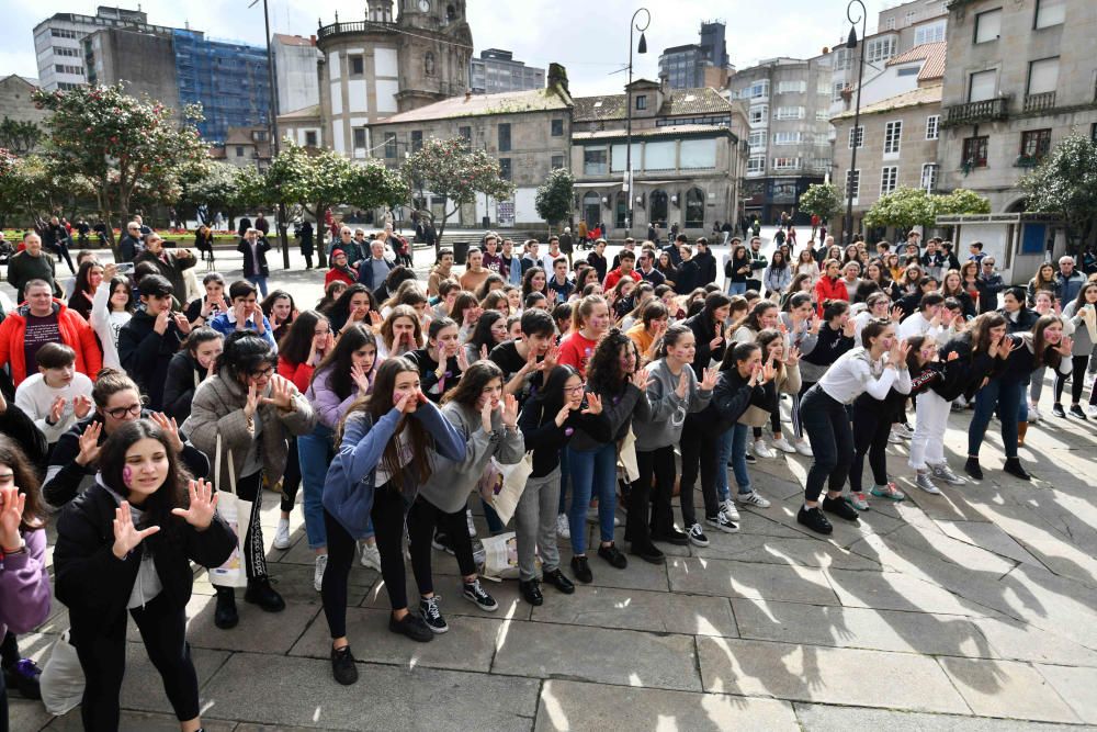 8M en Pontevedra: los estudiantes le cantan las cuarenta al machismo