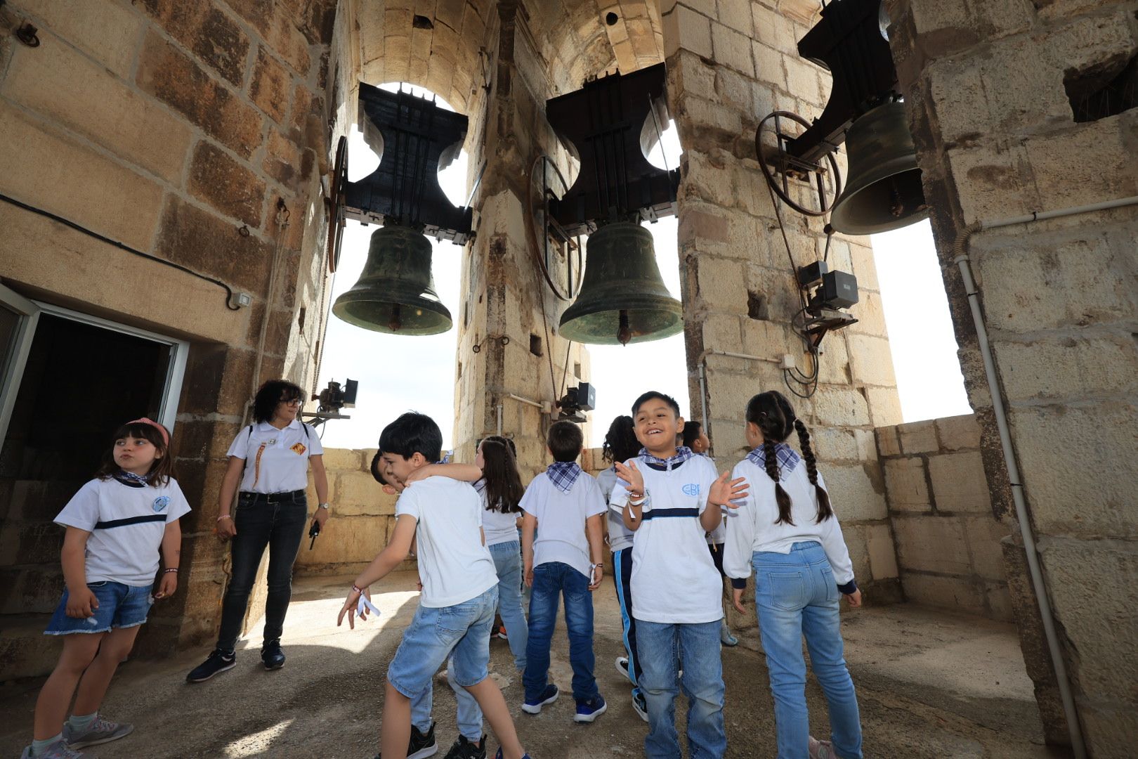 FOTOGALERIA I Les imatges de l'exitosa pujada al campanar de l'arxiprestal de Vila-real