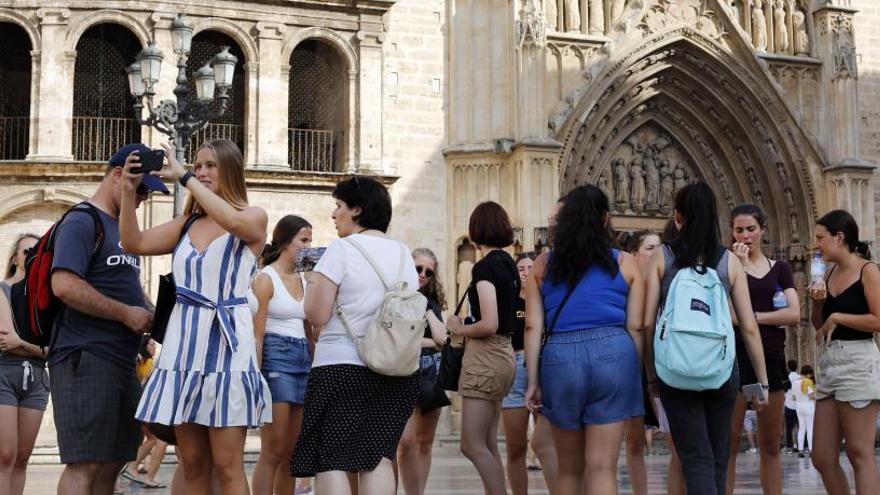 El cambio de ciclo turístico no llega a la C. Valenciana: playas y ciudades al 90 %