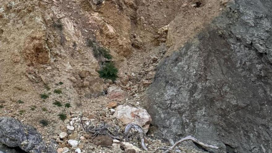 Imágenes de S’Aigua Blanca este domingo, enviadas por una vecina de la zona.