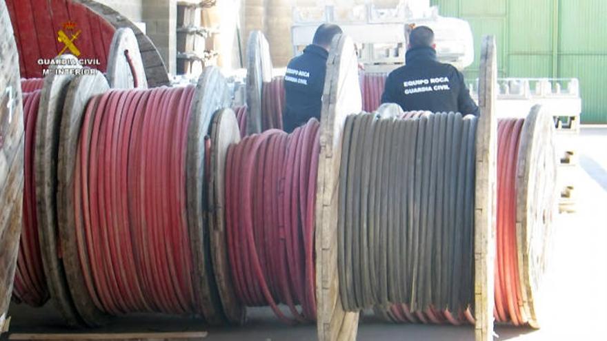 Cinco trabajadores detenidos por robar cableado de cobre en su empresa de Vilafamés