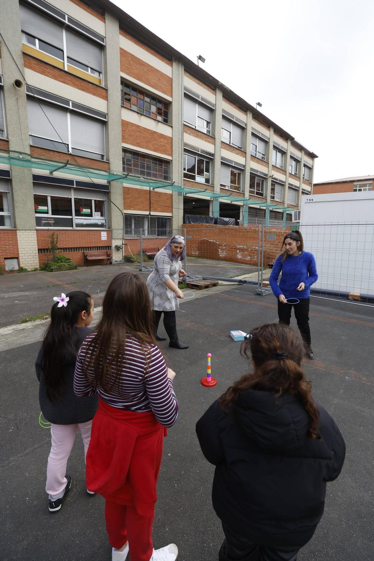 Así es el día a día en un colegio en obras: el Rey Pelayo de Gijón empieza a ver la luz al final del túnel dos años después del derrumbe (en imágenes)