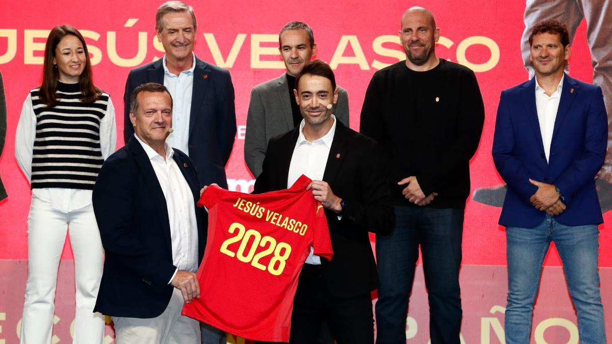 Jesús Velasco, en primer plano junto al mítico Paco Sedano