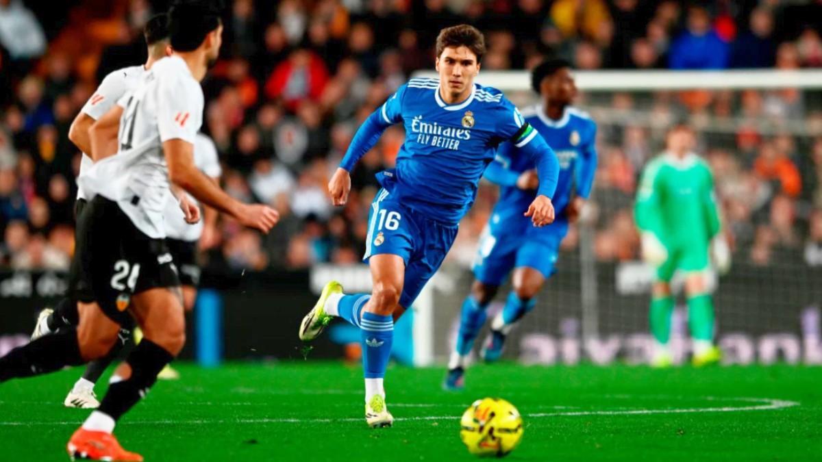 Gonzalo corrió más detrás del balón que con él ante el Valencia