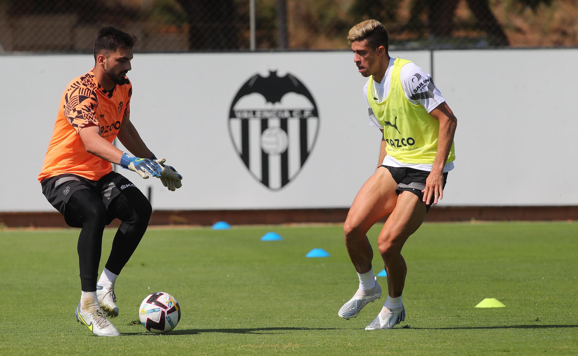 Las imágenes del entrenamiento de hoy del Valencia CF