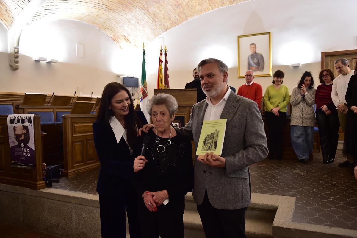 Galería | Premios Mujer Extraordinaria del Ayuntamiento de Plasencia por el 8M Galería | Premios Mujer Extraordinaria del Ayuntamiento de Plasencia por el 8M