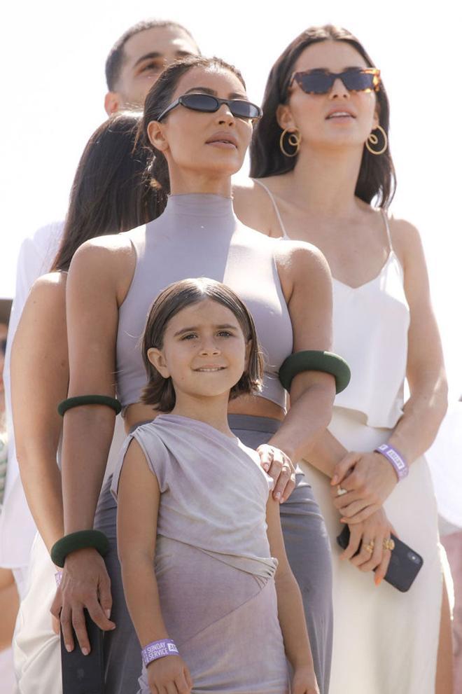 Las Kardashians en la misa dominical de Kanye West