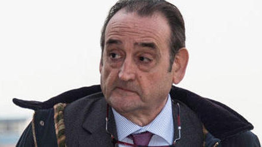 El notario Carlos Masià.