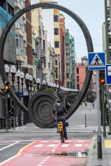 25-03-20 LAS PALMAS DE GRAN CANARIA. CIUDAD. LAS PALMAS DE GRAN CANARIA. Recorrido por la ciudad para vera su desolación.   Fotos: Juan Castro.  | 25/03/2020 | Fotógrafo: Juan Carlos Castro