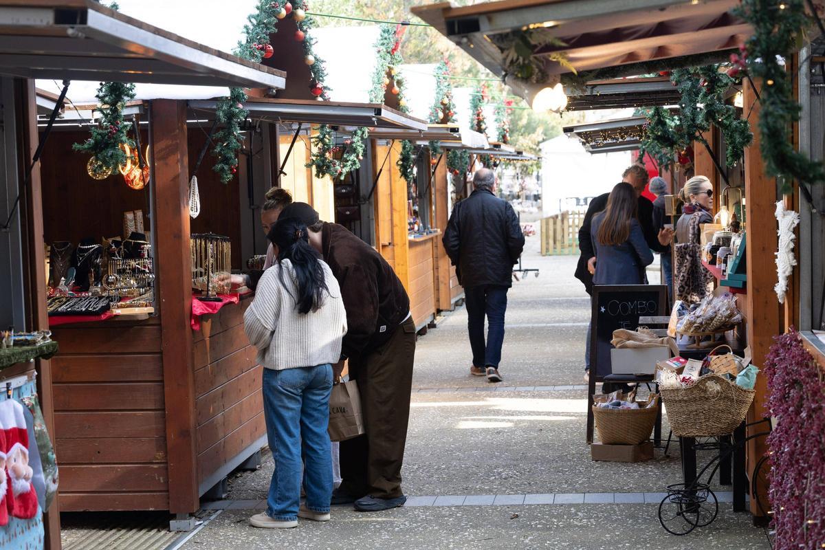 El Mercat de Nadal estará abierto hasta el 6 de enero en Vara de Rey.